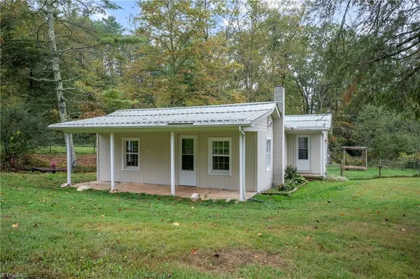 $225,000 | 487 Dry Twig Road, Laurel Fork, VA 24352