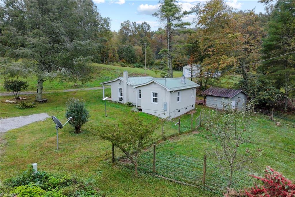 487 Dry Twig Road Laurel Fork, VA 24352 - Photo 35 of 39