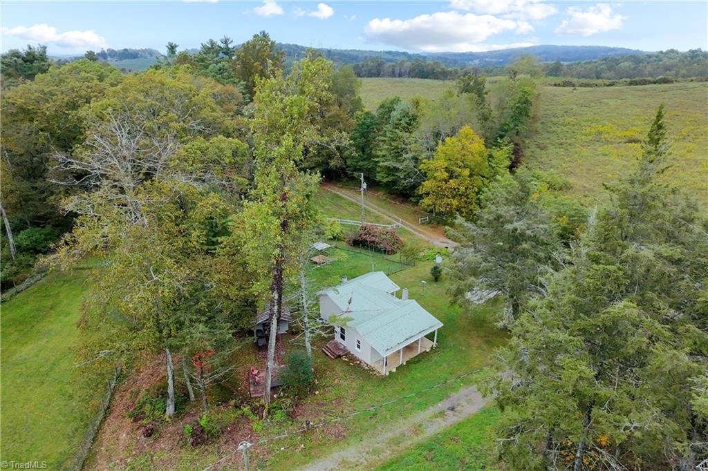 487 Dry Twig Road Laurel Fork, VA 24352 - Photo 37 of 39