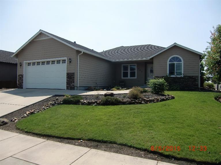 643 Nottingham Terrace Eagle Point, OR 97524 - Photo 1 of 12 Primary Photo