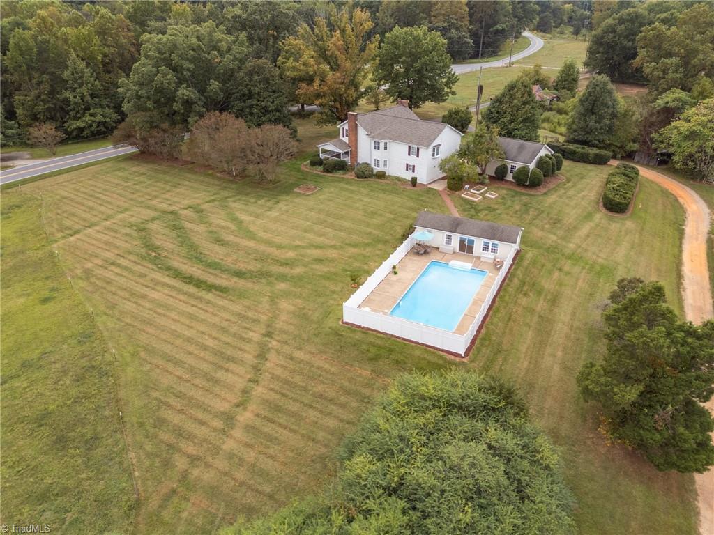 2190 Lindsey Bridge Road Madison, NC 27025 - Photo 2 of 50 Gallery Image 2