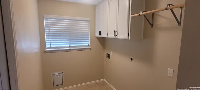 $2,795 | 14135 Woodstream, San Antonio, TX 78231