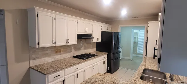 $2,795 | 14135 Woodstream, San Antonio, TX 78231