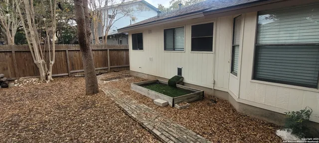 $2,795 | 14135 Woodstream, San Antonio, TX 78231