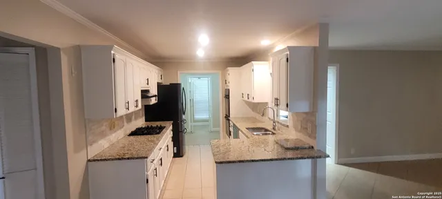 $2,795 | 14135 Woodstream, San Antonio, TX 78231