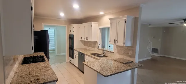 $2,795 | 14135 Woodstream, San Antonio, TX 78231