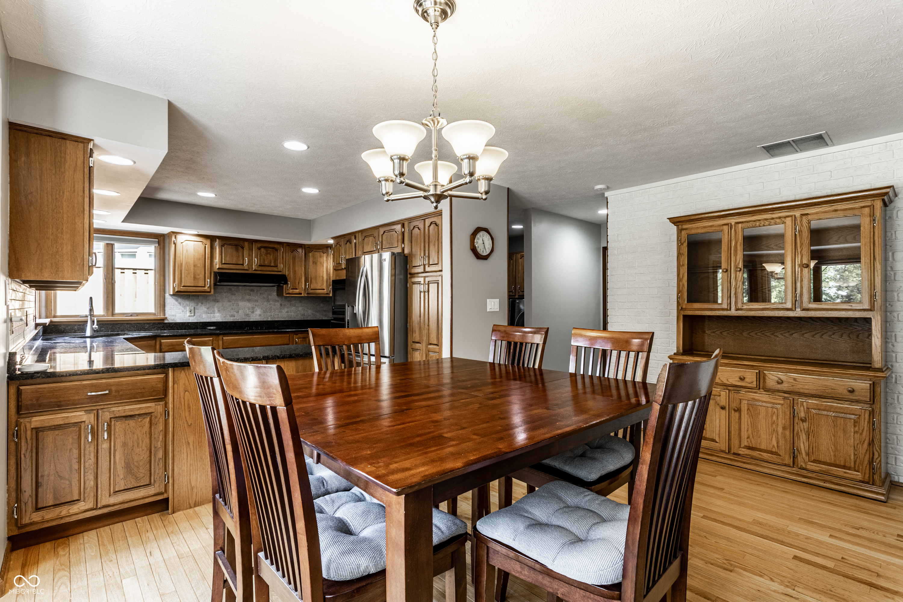 12272 Charing Cross Road Carmel, IN 46033 - Photo 13 of 34 Gallery Image 13
