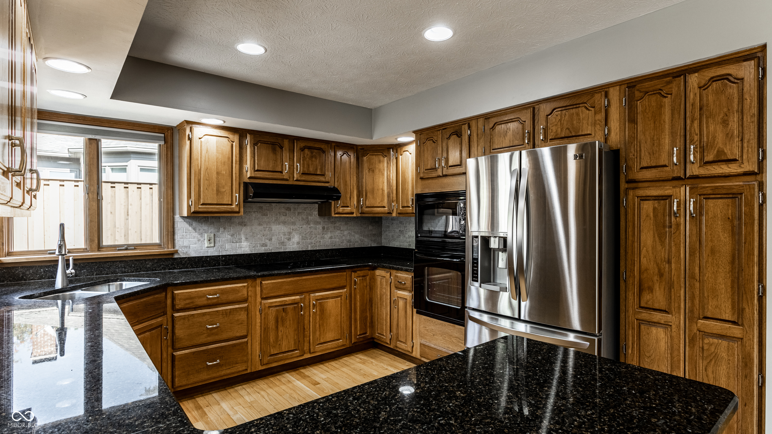 12272 Charing Cross Road Carmel, IN 46033 - Photo 15 of 34 Gallery Image 15