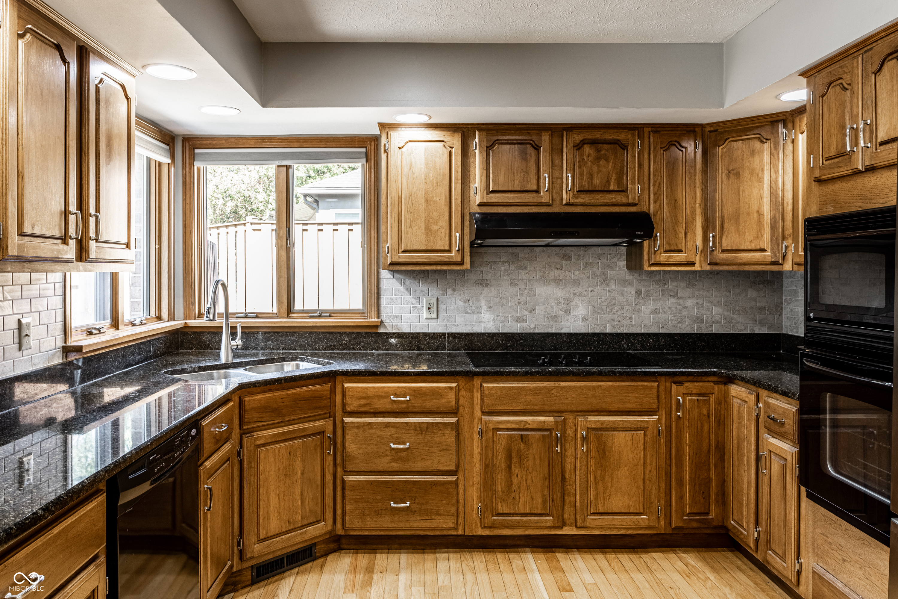 12272 Charing Cross Road Carmel, IN 46033 - Photo 16 of 34 Gallery Image 16
