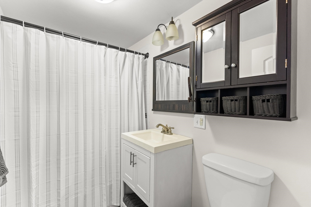 33 White Street Raynham, MA 02767 - Photo 7 of 23