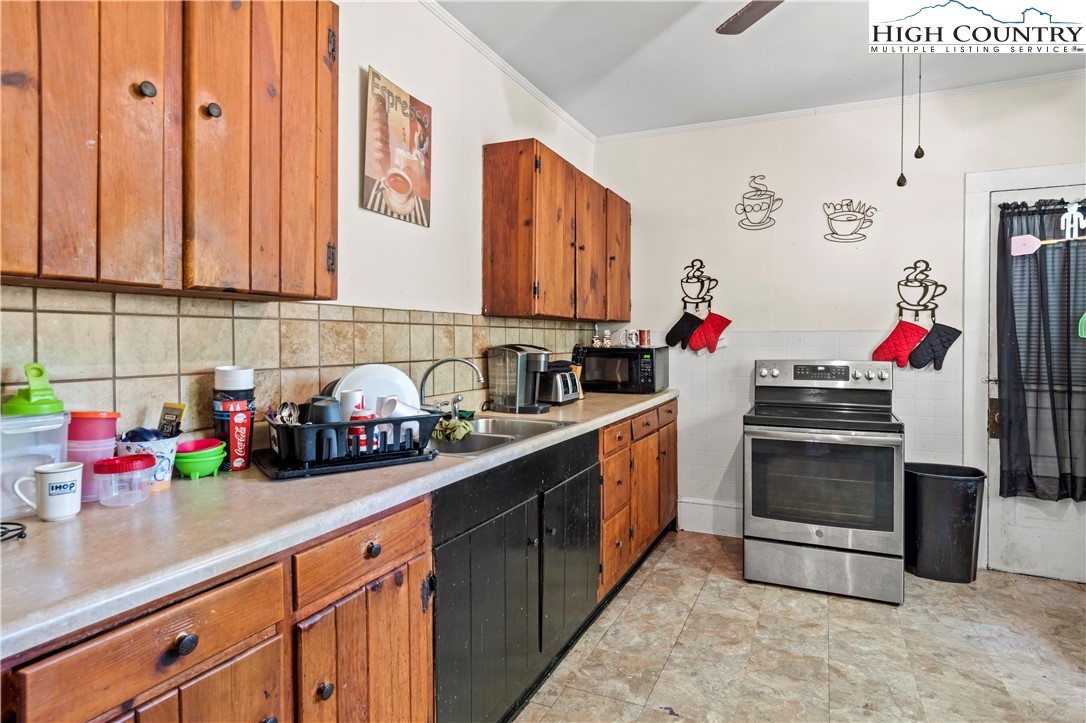 289 North Bridge Street Elkin, NC 28621 - Photo 13 of 29