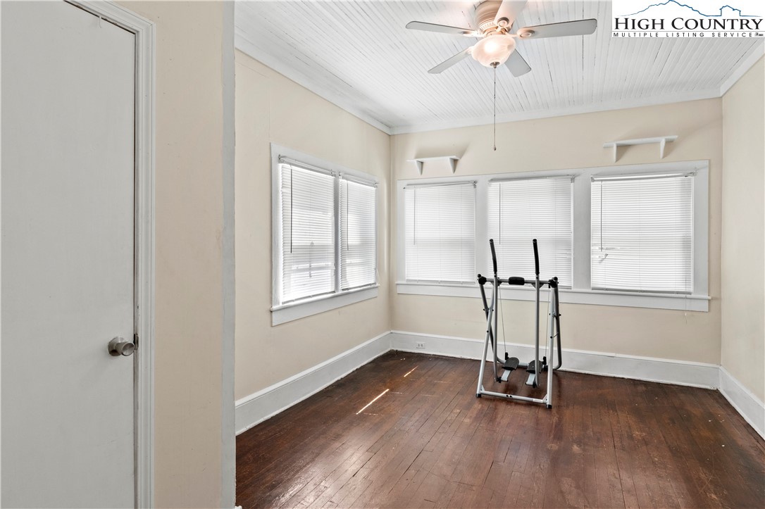 289 North Bridge Street Elkin, NC 28621 - Photo 14 of 29