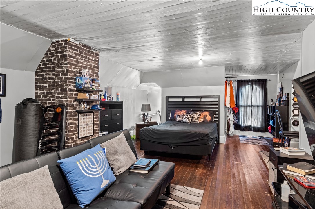 289 North Bridge Street Elkin, NC 28621 - Photo 22 of 29