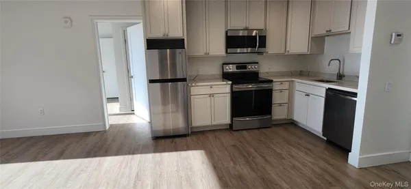 $3,650 | 49 North Central Avenue, Unit 505, Valley Stream, NY 11580