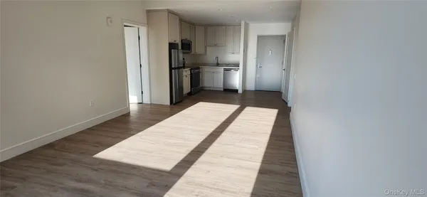 $3,650 | 49 North Central Avenue, Unit 505, Valley Stream, NY 11580