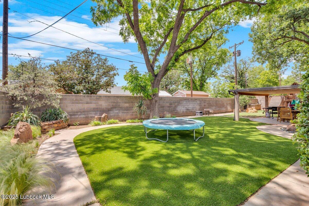 3303 39th Street Lubbock, TX 79413 - Photo 35 of 35 3303 39th St 38