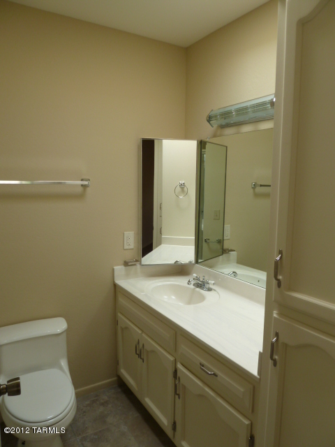 285 South Kolb Road, Unit 18 Tucson, AZ 85710 - Photo 9 of 22