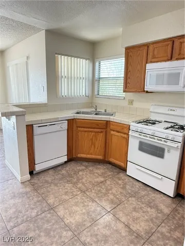 $1,950 | 2805 Albemarle Way, Henderson, NV 89014