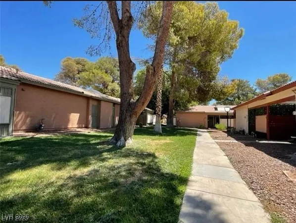 $1,100 | 453 North Lamb Boulevard, Unit G, Las Vegas, NV 89110