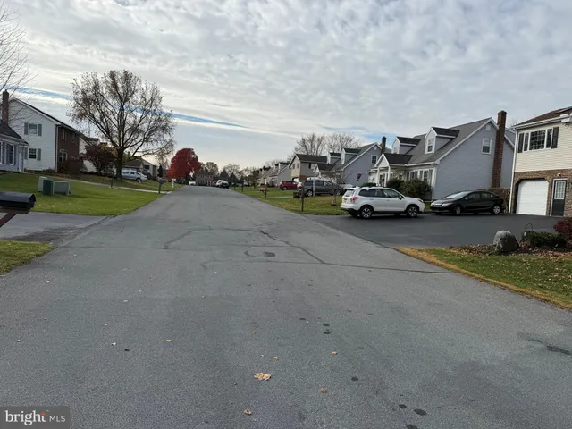 $395,000 | 239 Kimberly Lane, Ephrata, PA 17522