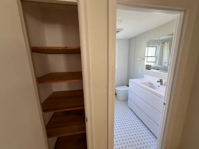 a bathroom with a toilet