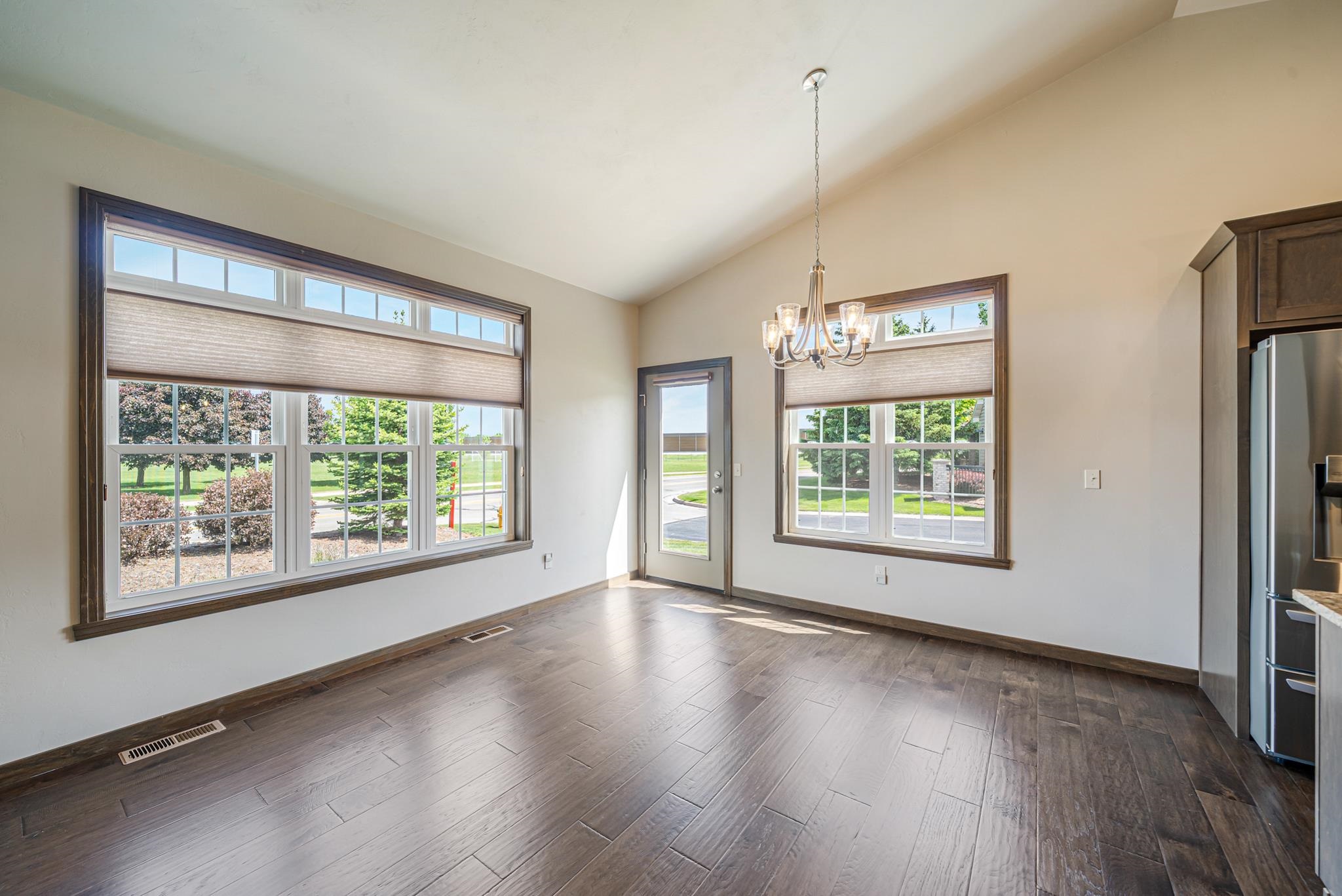 3758 North Wayside Lane Appleton, WI 54913 - Photo 11 of 40
