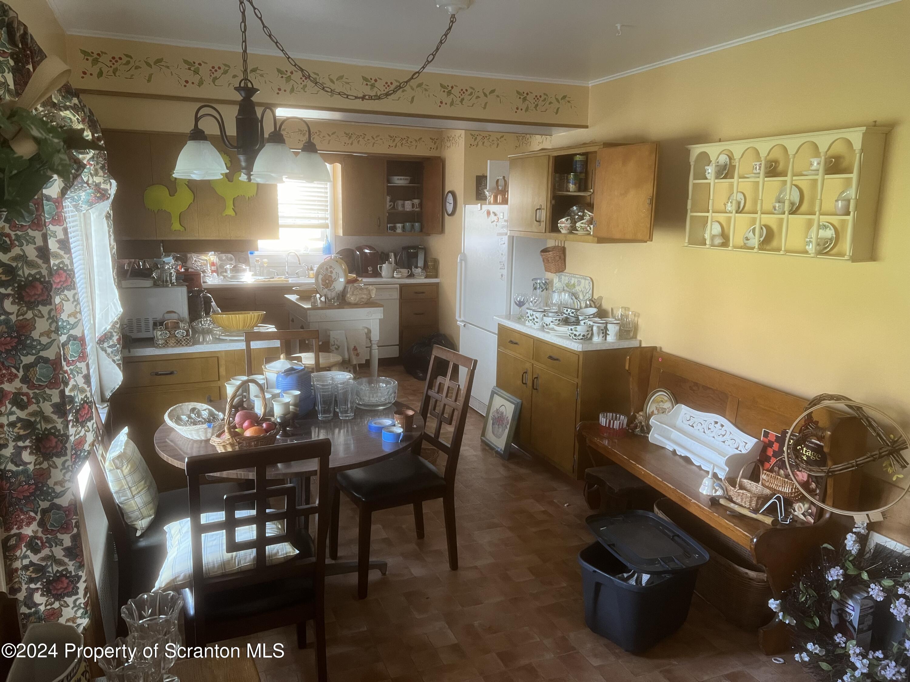 908 South Abington Road Clarks Summit, PA 18411 - Photo 6 of 11 Gallery Image 6