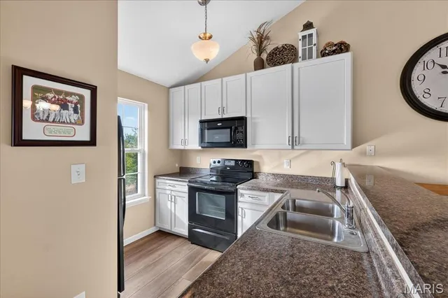 $172,500 | 2490 Lampong Drive, Unit 300C, St. Louis, MO 63125