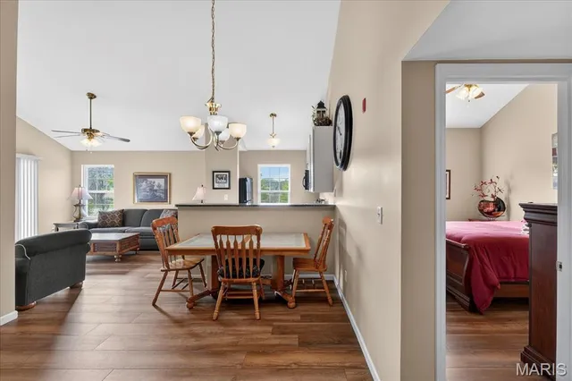 $172,500 | 2490 Lampong Drive, Unit 300C, St. Louis, MO 63125