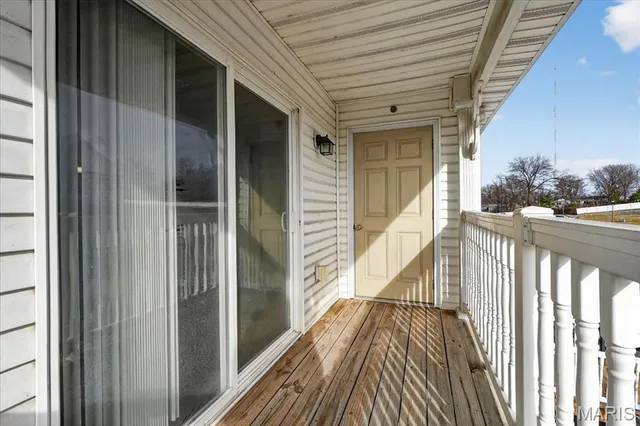 $172,500 | 2490 Lampong Drive, Unit 300C, St. Louis, MO 63125