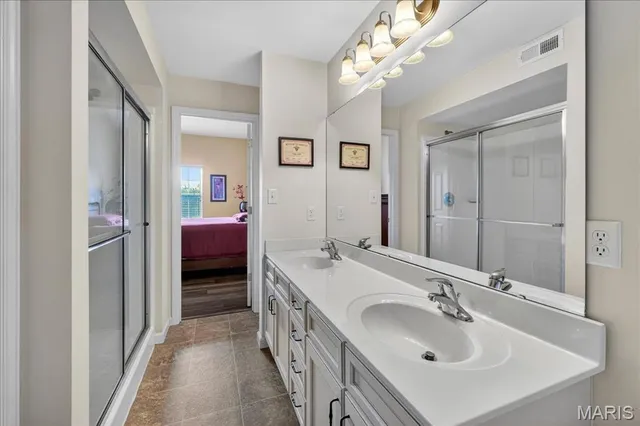 $172,500 | 2490 Lampong Drive, Unit 300C, St. Louis, MO 63125