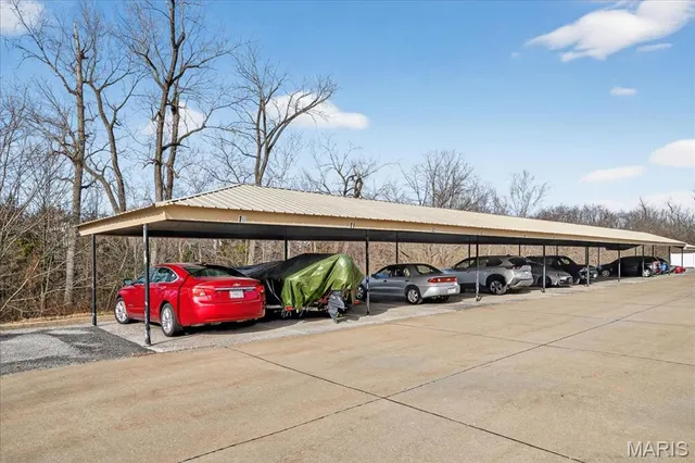 $172,500 | 2490 Lampong Drive, Unit 300C, St. Louis, MO 63125