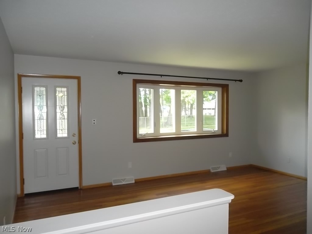 30018 Vineyard Road Willowick, OH 44095 - Photo 10 of 29