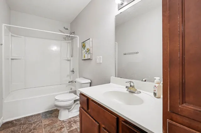 $399,000 | 6061 Equestrian Woods Court, Kalamazoo, MI 49009