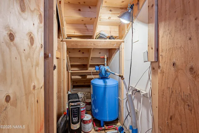 $299,900 | 7621 East Jolly Rogue Lane, Williams, AZ 86046