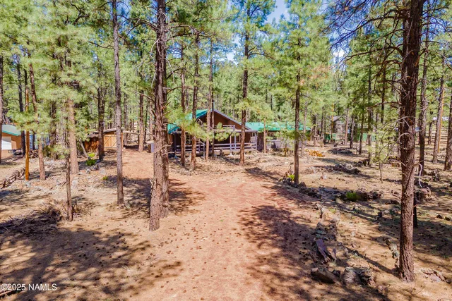 $299,900 | 7621 East Jolly Rogue Lane, Williams, AZ 86046
