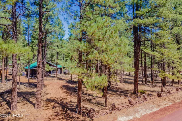 $299,900 | 7621 East Jolly Rogue Lane, Williams, AZ 86046