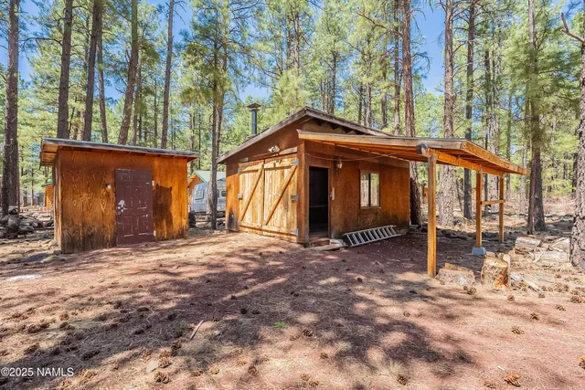 $299,900 | 7621 East Jolly Rogue Lane, Williams, AZ 86046