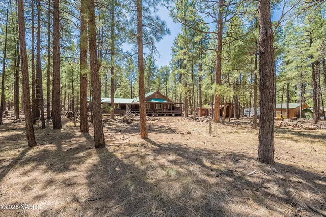 $299,900 | 7621 East Jolly Rogue Lane, Williams, AZ 86046