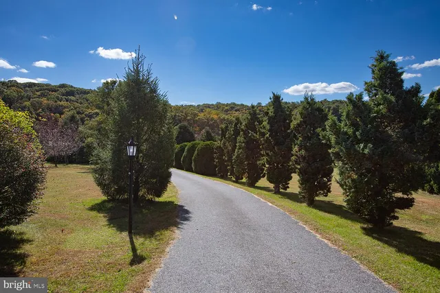 $779,900 | 100 Kohlers Hill Road, Kutztown, PA 19530