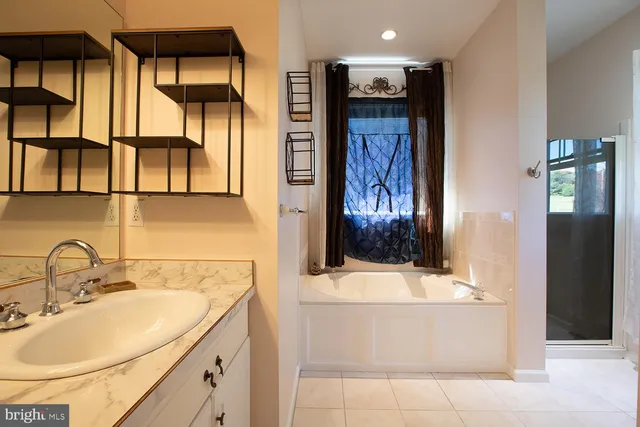 $779,900 | 100 Kohlers Hill Road, Kutztown, PA 19530