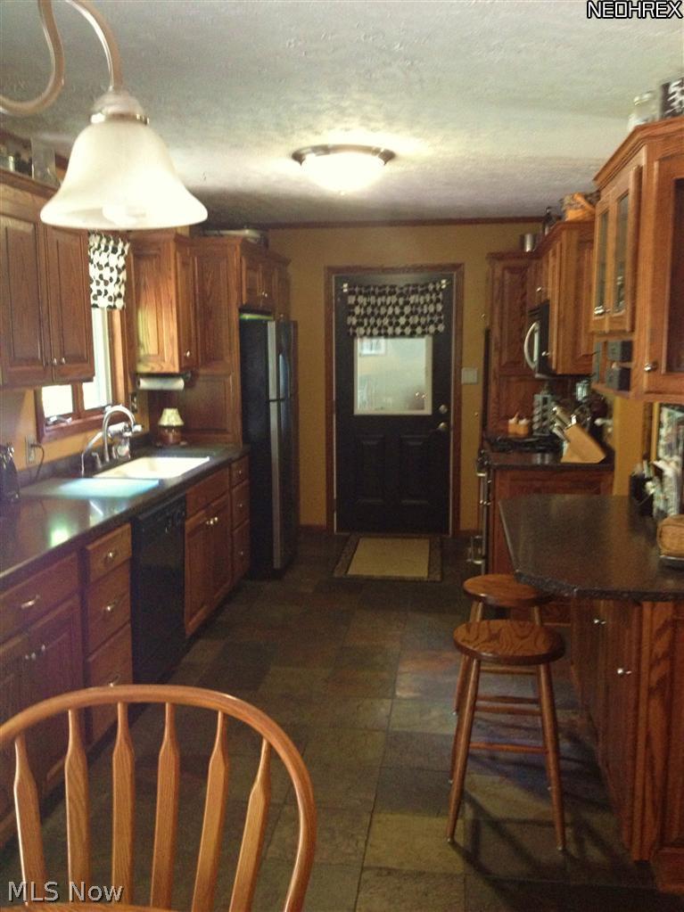 2907 Simpson Road Southeast Dennison, OH 44621 - Photo 2 of 21