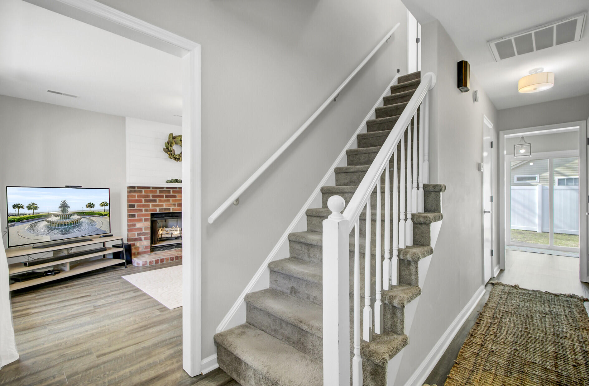 2423 Castlereagh Road Charleston, SC 29414 - Photo 7 of 35 18_22_mls