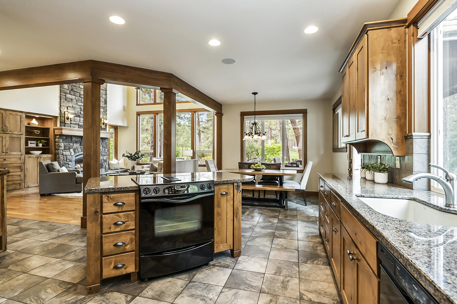 60819 Currant Way Bend, OR 97702 - Photo 16 of 44 Kitchen