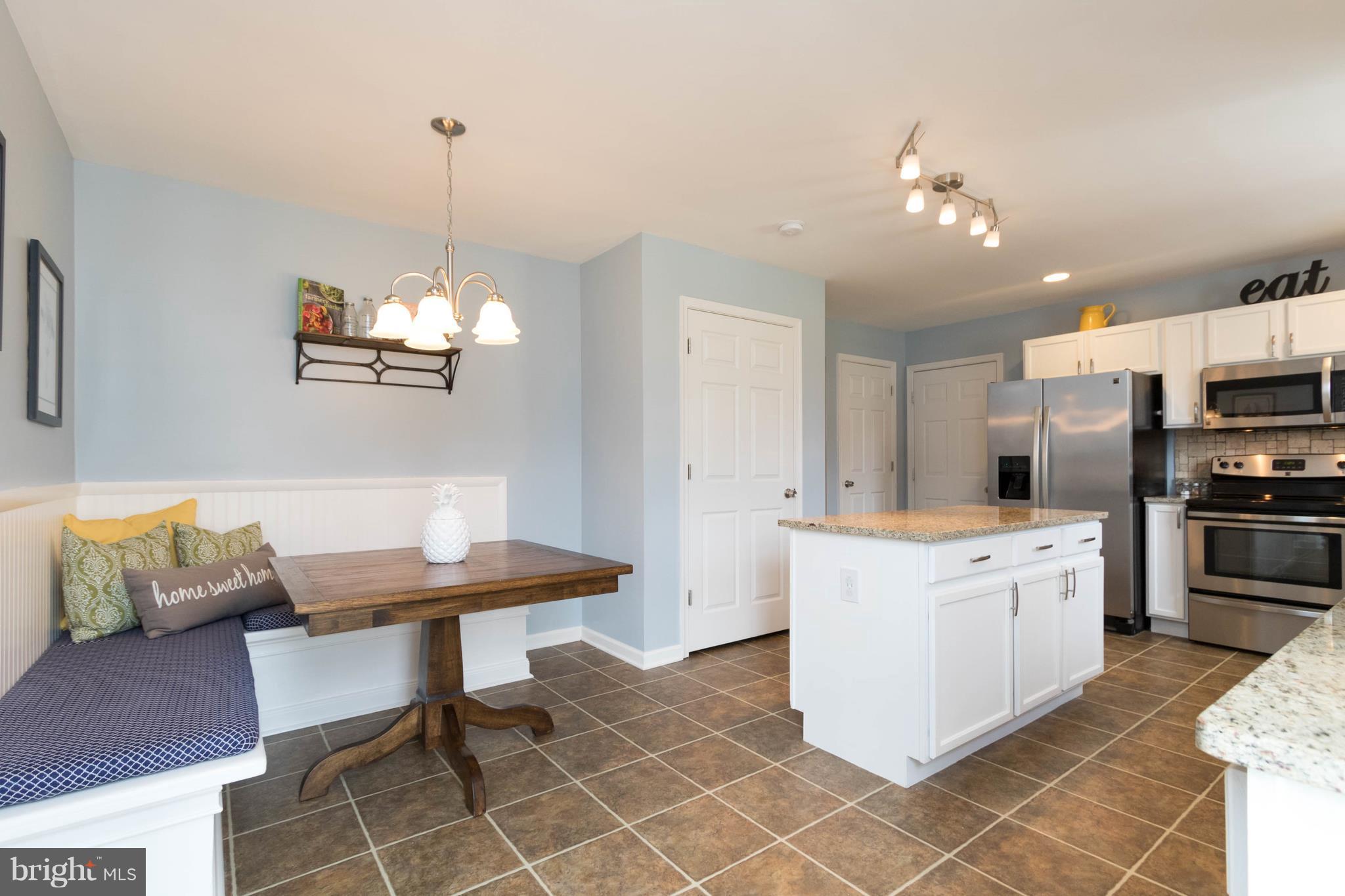 3299 Stingray Road Goldvein, VA 22720 - Photo 6 of 30 Breakfast Area with Built-In Seating