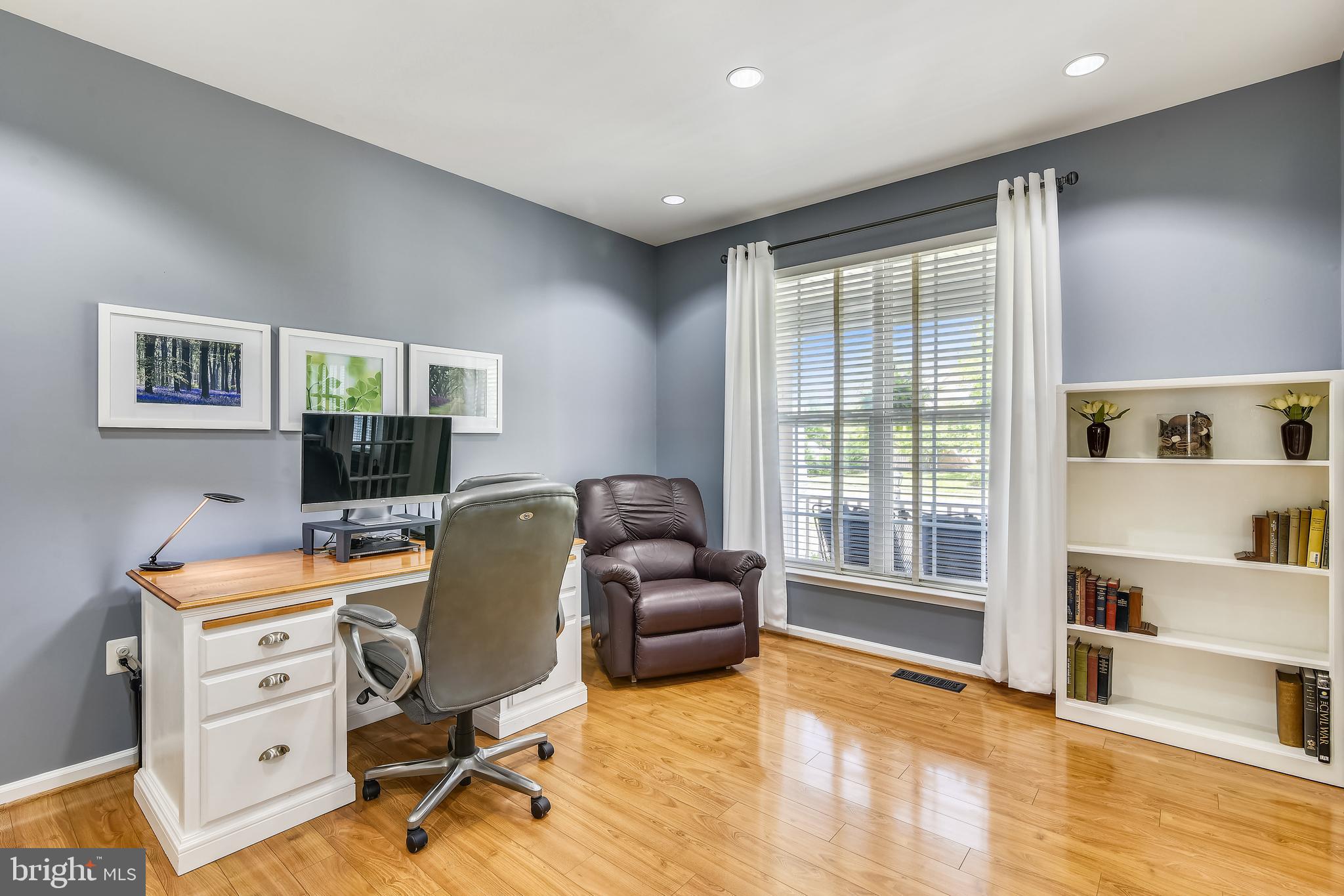 25853 Spring Farm Circle Chantilly, VA 20152 - Photo 24 of 80 Main Level Office