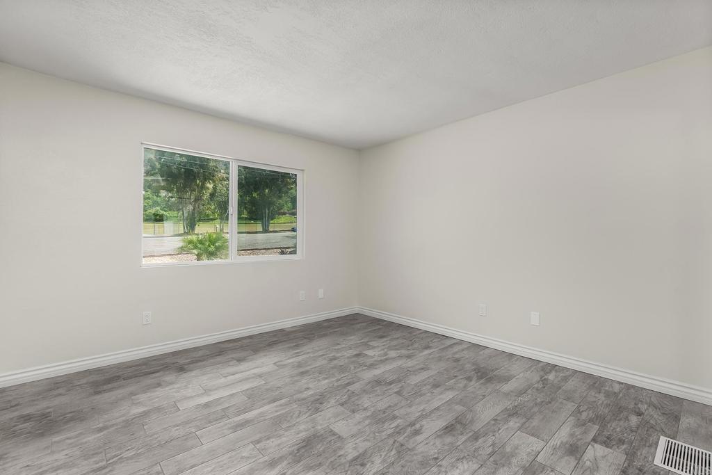 13500 Jamul Drive Jamul, CA 91935 - Photo 23 of 39 an empty room with a window