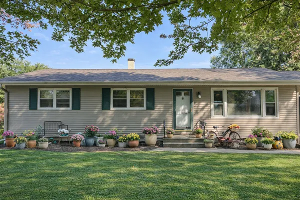 $285,000 | 208 North Wabena Avenue, Minooka, IL 60447
