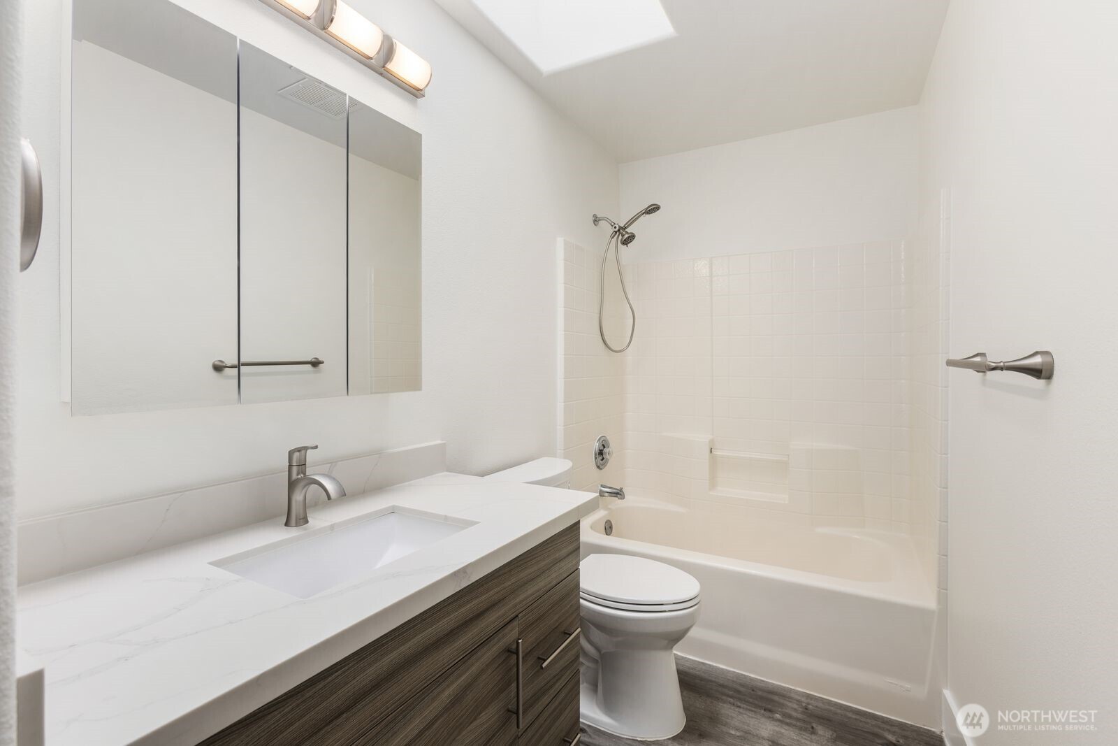 21659 Southeast 239th Place Maple Valley, WA 98038 - Photo 13 of 34