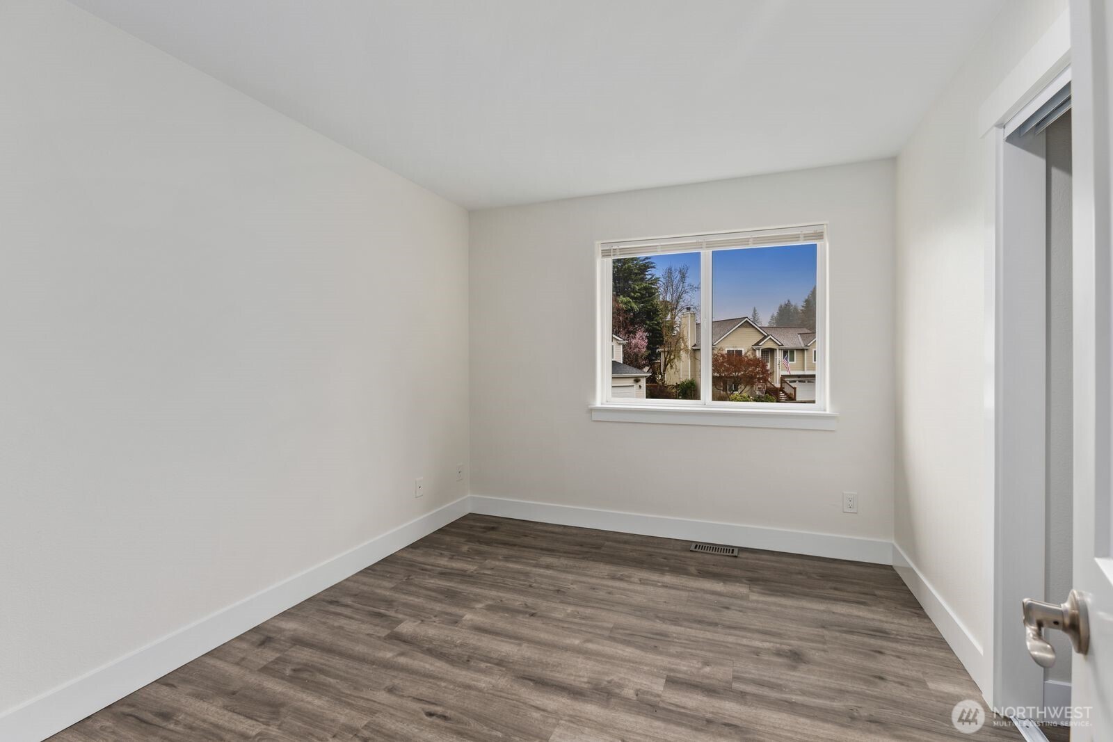 21659 Southeast 239th Place Maple Valley, WA 98038 - Photo 16 of 34